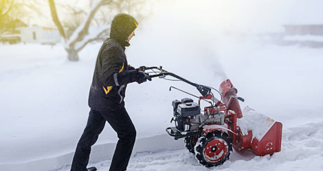 How To Choose The Right Snow Removal Service Company?